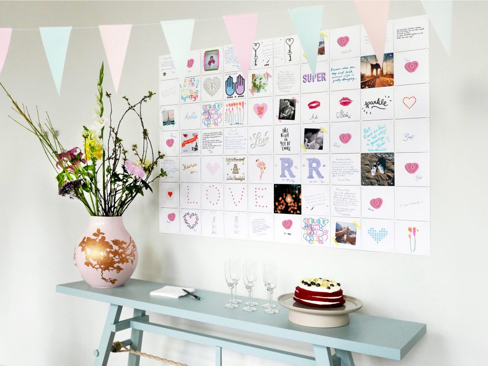 Uniek gastenboek bruiloft, kaartjes aan de muur
