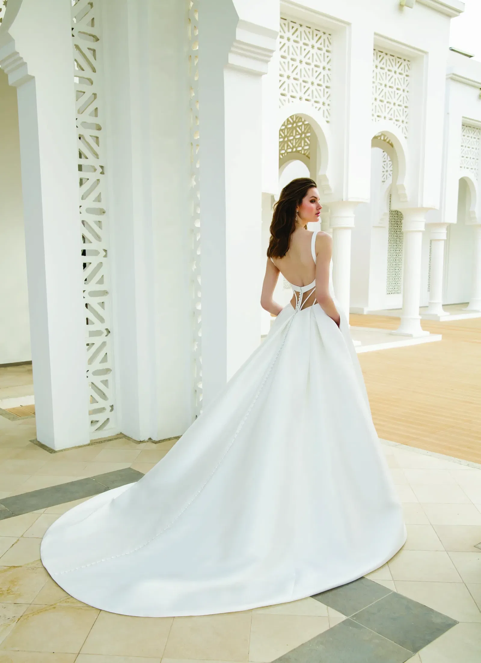 Chiffon sleep bij bruid