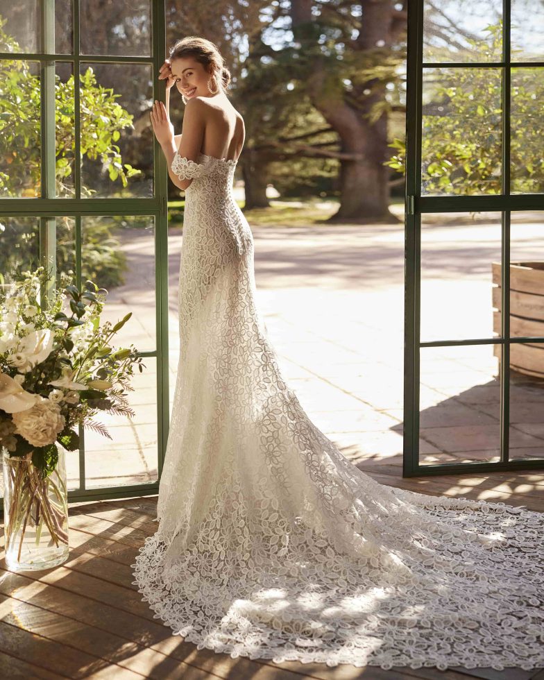 Sleep van kant met bruid