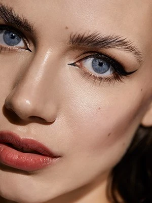 Bridal beauty, makeup