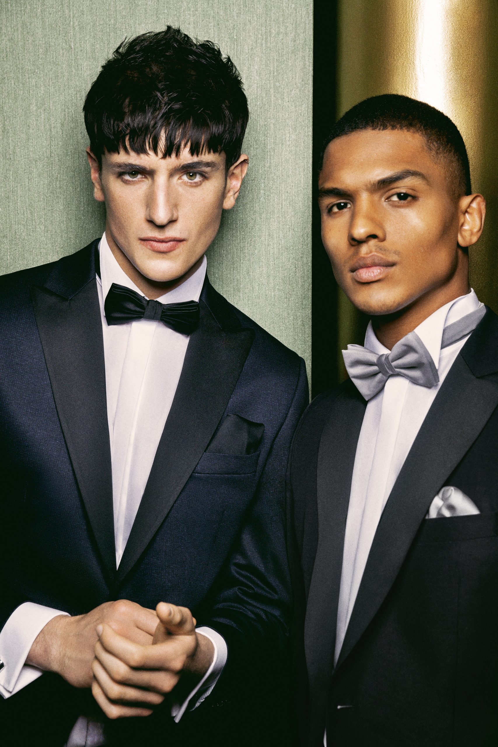 Twee mannen in black tie look.