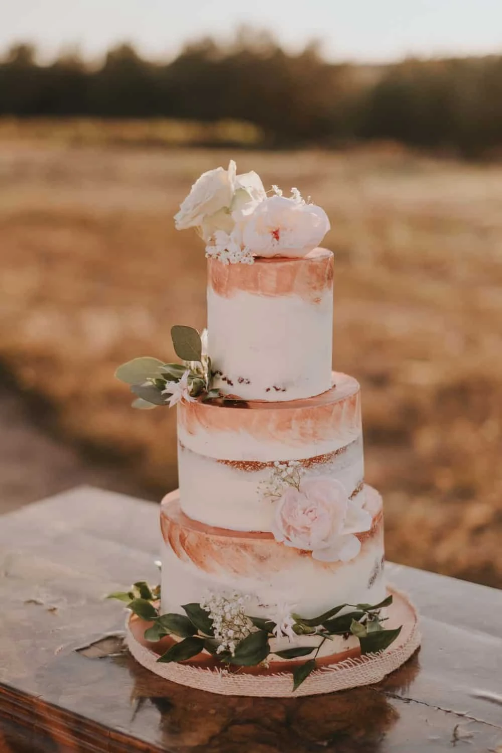 green wedding, wedding cake
