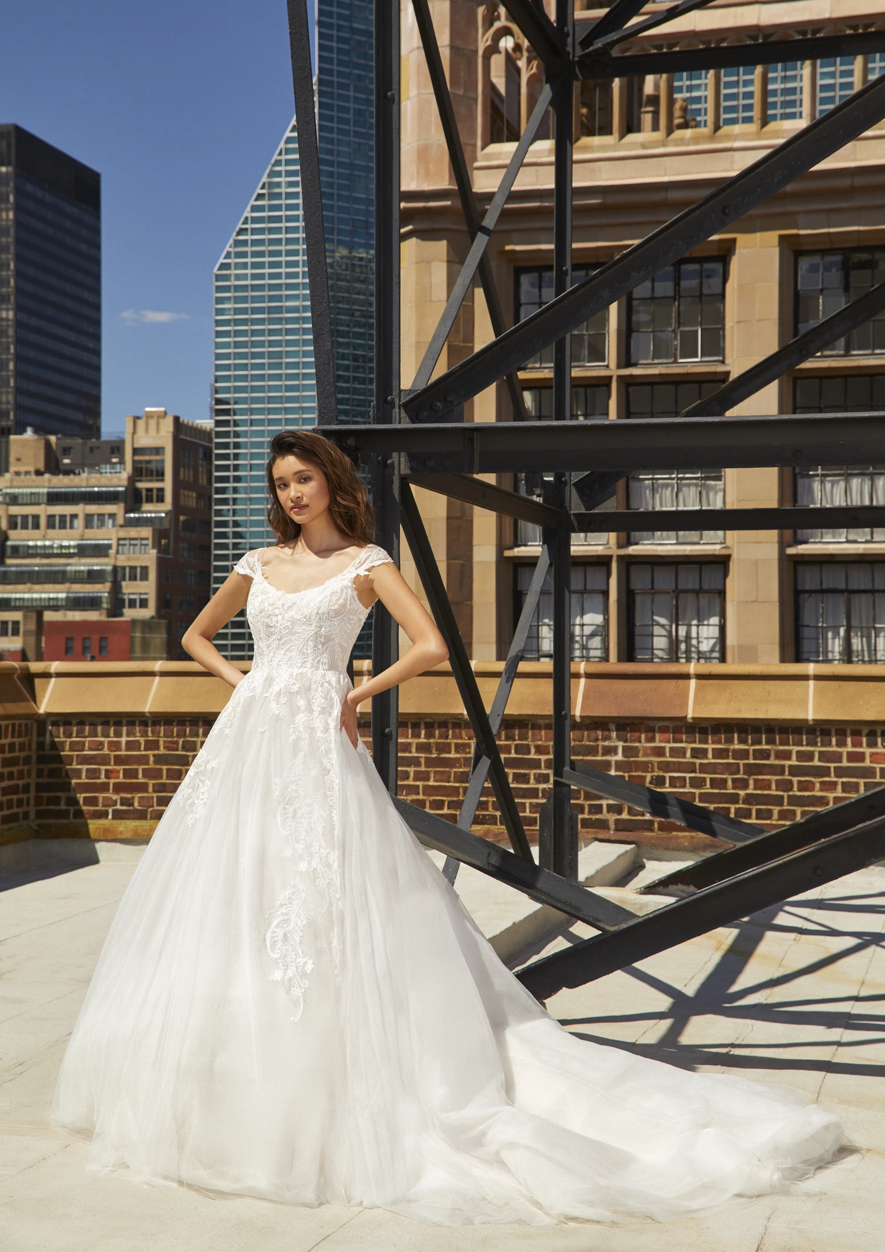 Ashley Graham, Pronovias, bromo