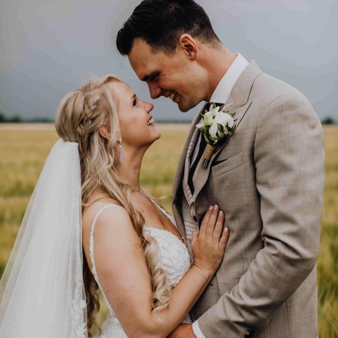 Een net getrouwd bruidspaar