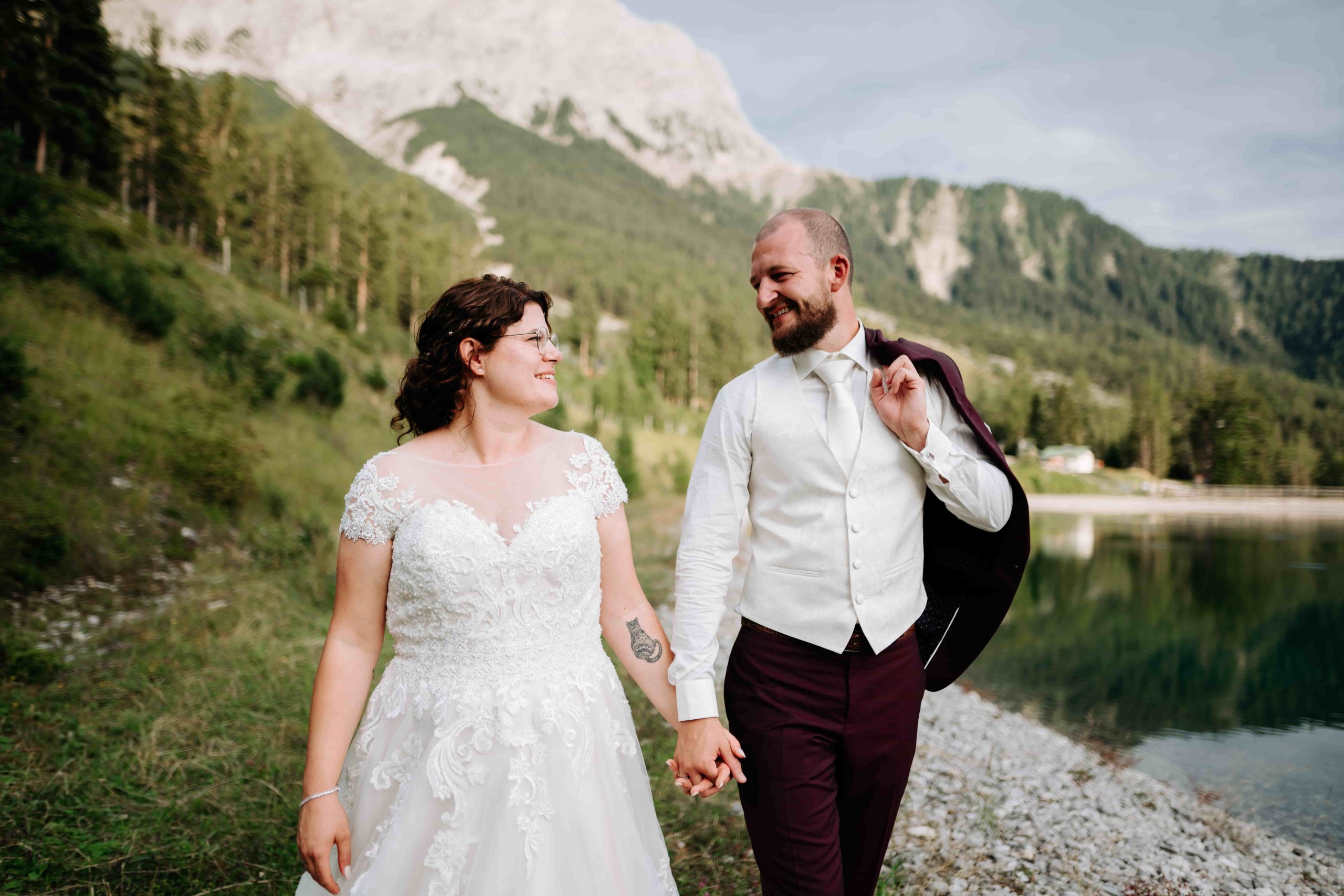 Sander en Lisa op hun bruiloft in Oostenrijk