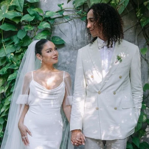 Vanesse Hudgens en man Cole Tucker op hun bruiloft