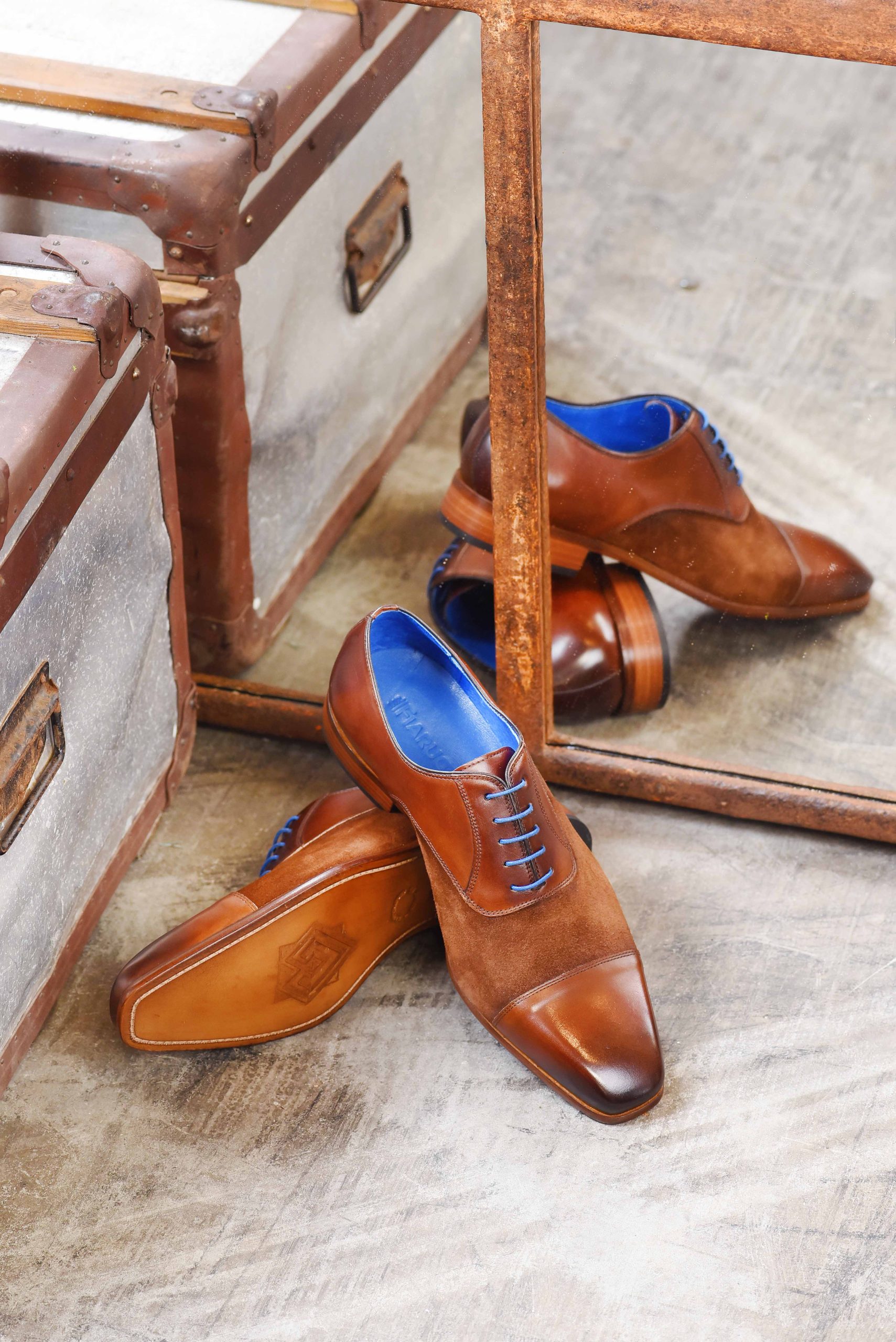 Nette bruine herenschoenen voor bruiloft.