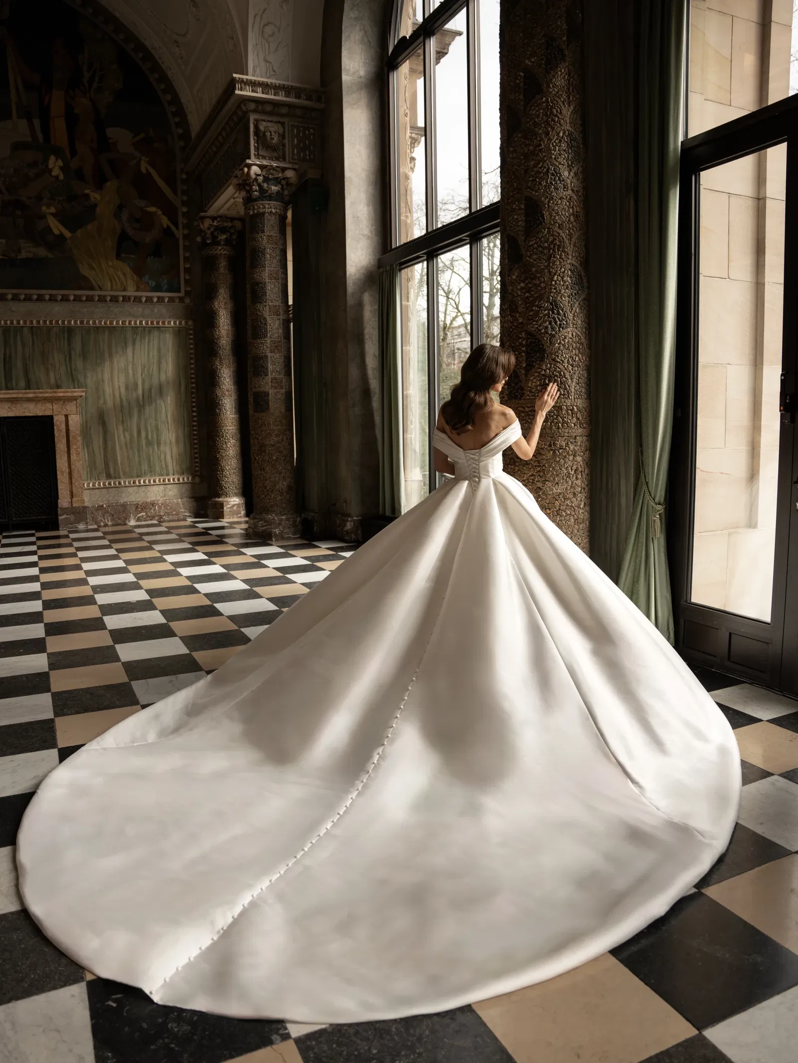 Bruidsjurk uit de Royal-collectie van Diane Legrand