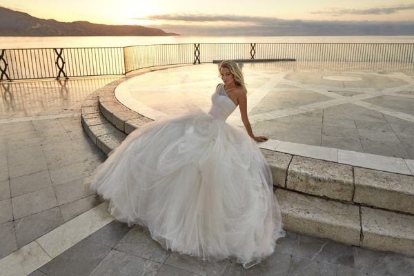 Prinsessenjurk uit de Deluxe-collectie van Amelie Bridal