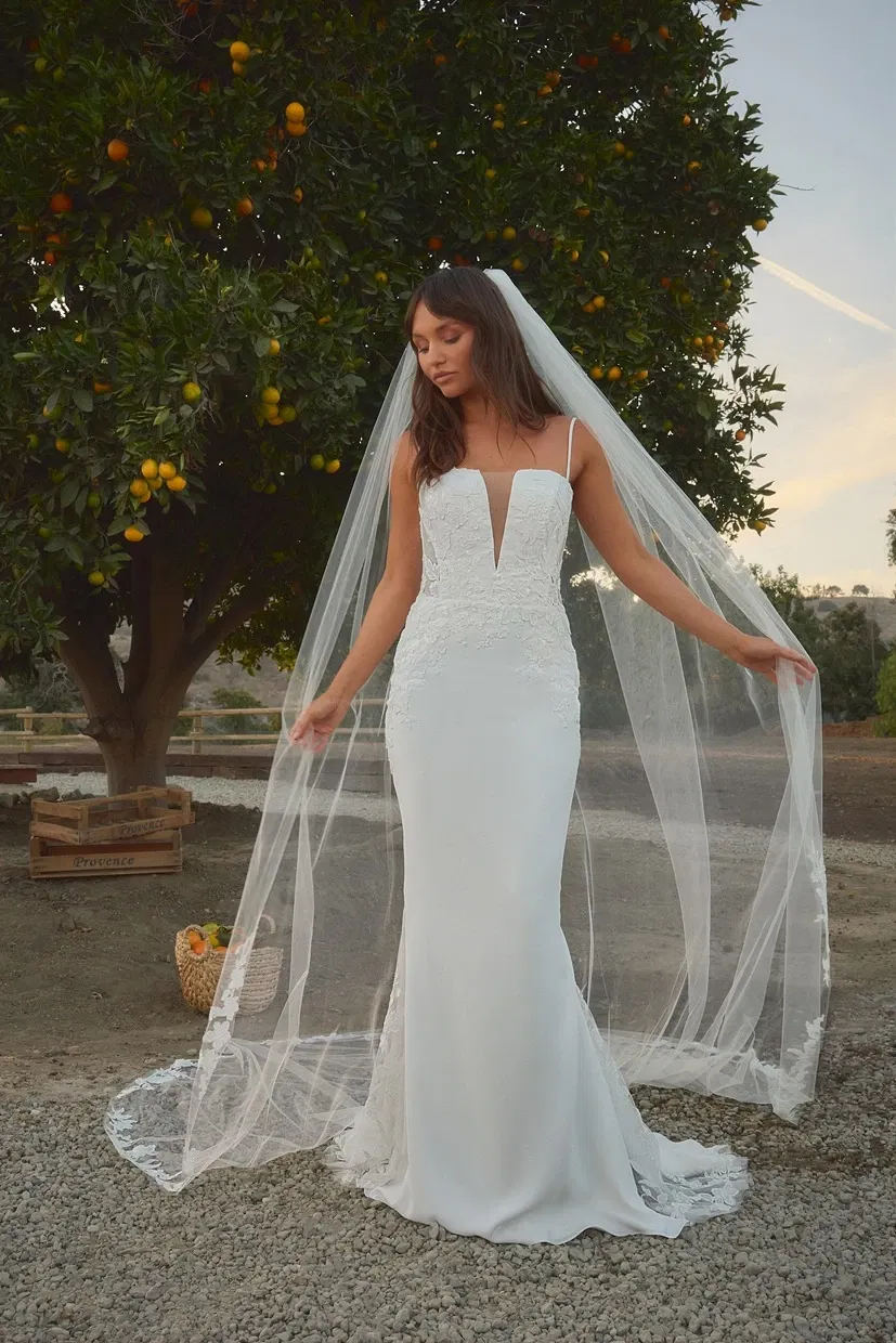 Fit-and-flare trouwjurk van Beloved by Casablanca