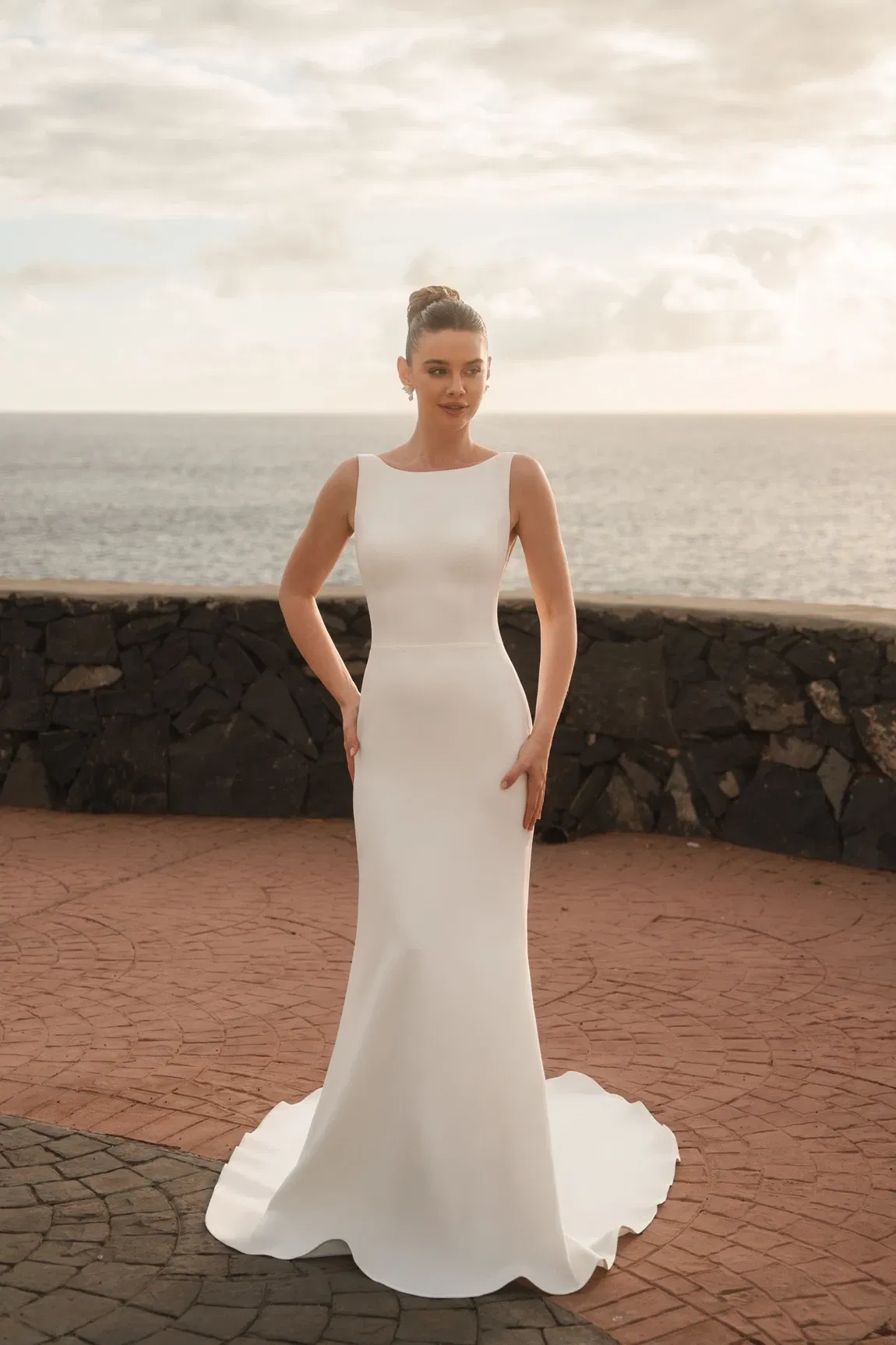 Rechtvallende trouwjurk uit de Pearl-collectie van Diane Legrand