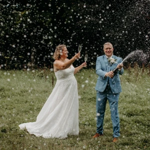 Van basisschool tot bruidspaar: Brigitte & Peter’s zomerse bruiloft