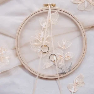 4 creatieve manieren om jullie trouwringen te presenteren